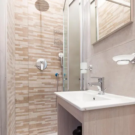 Albio House - Nido Per 6ppl 3bth *